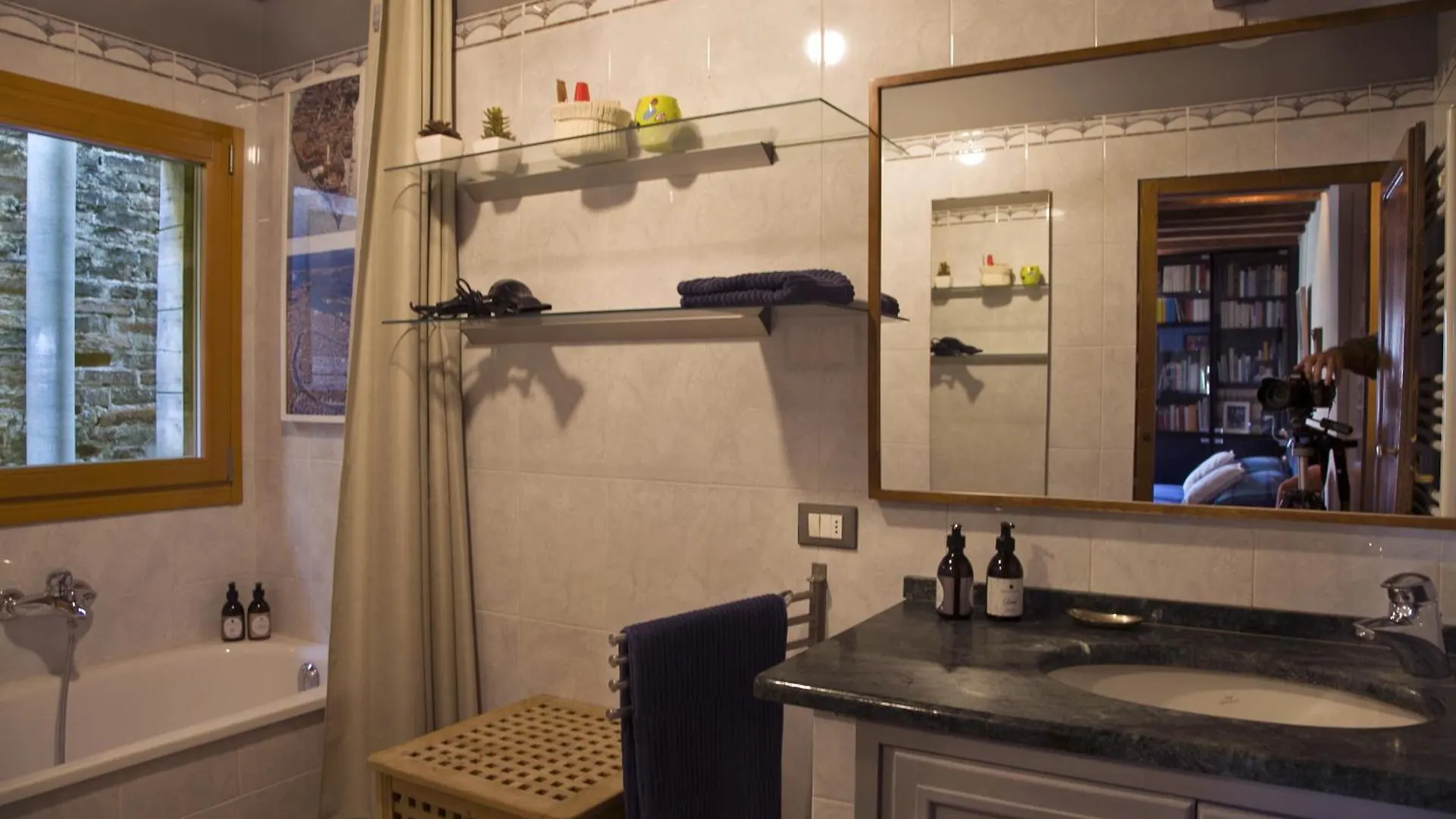 Real Venetian Apartment, 300 M From Rialto Bridge, 100 Sqm アパート ヴェネツィア