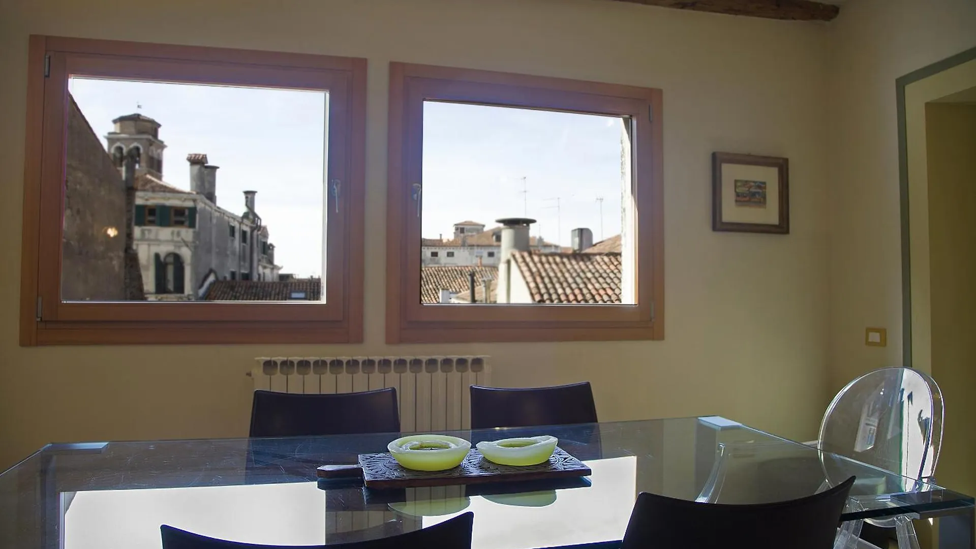 Real Venetian Apartment, 300 M From Rialto Bridge, 100 Sqm 0*, Venice Italy