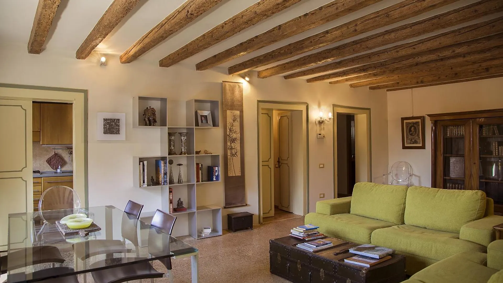 Real Venetian Apartment, 300 M From Rialto Bridge, 100 Sqm