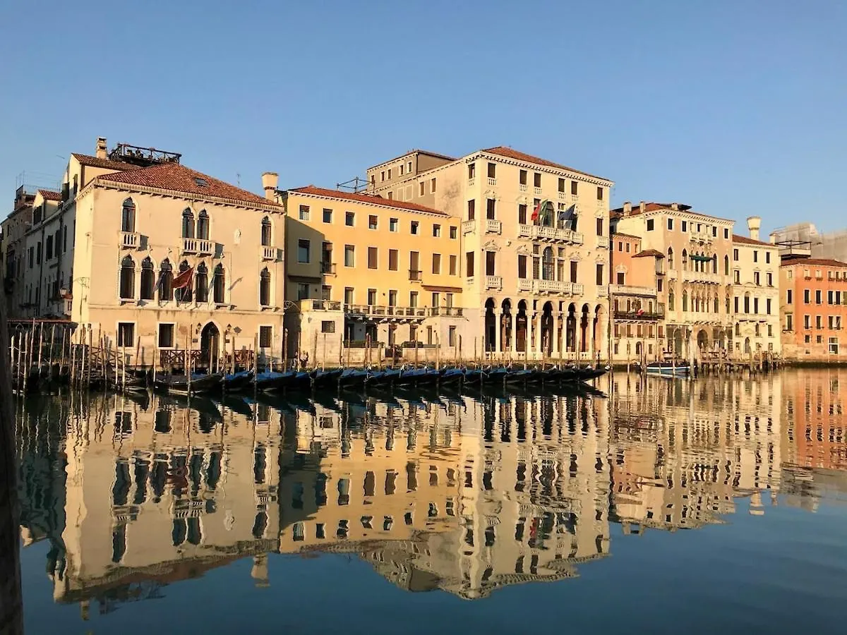 Real Venetian Apartment, 300 M From Rialto Bridge, 100 Sqm 0*, Venice